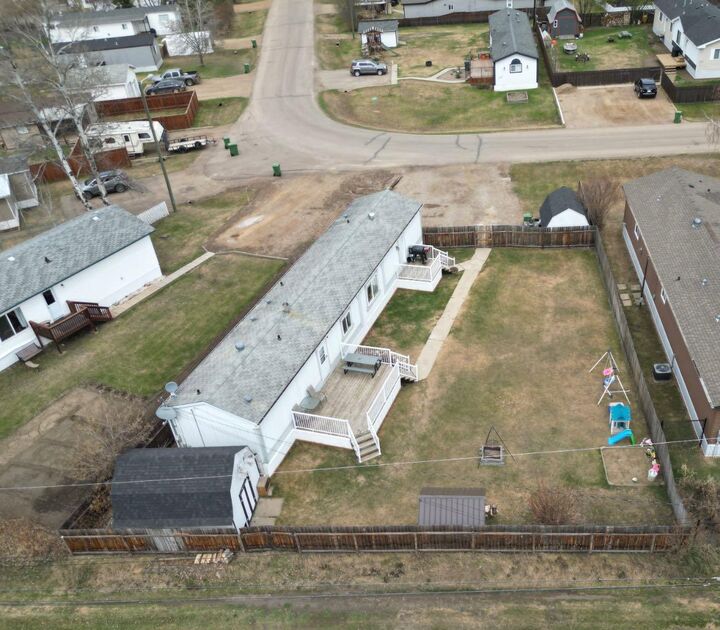 Property Photo:  10709 102 Ave  AB T0H 2H0 