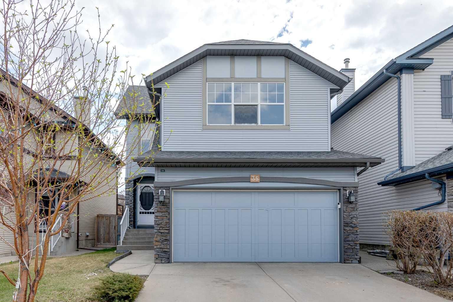 Property Photo:  35 New Brighton Manor SE  AB T2Z 4G8 