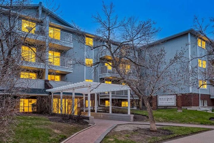 Property Photo:  1735 11 Avenue SW 310  AB T3C 2S9 
