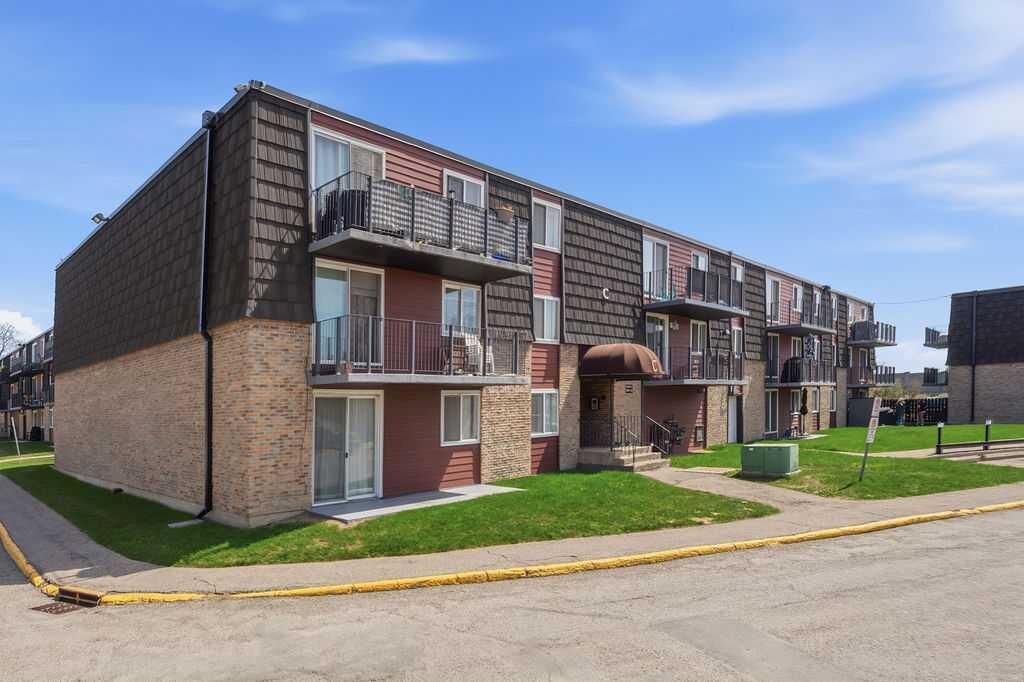 Property Photo:  80 Galbraith Drive SW 8C  AB T3E 4Z6 