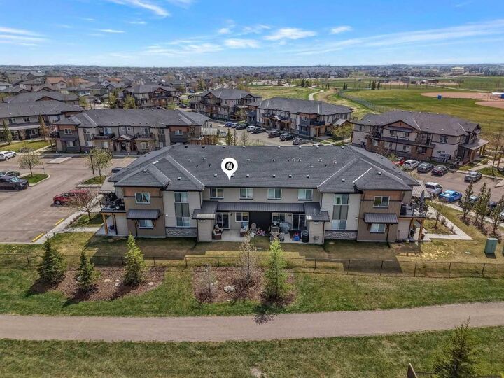 Property Photo:  2781 Chinook Winds Drive SW 4104  AB T4B 2S5 
