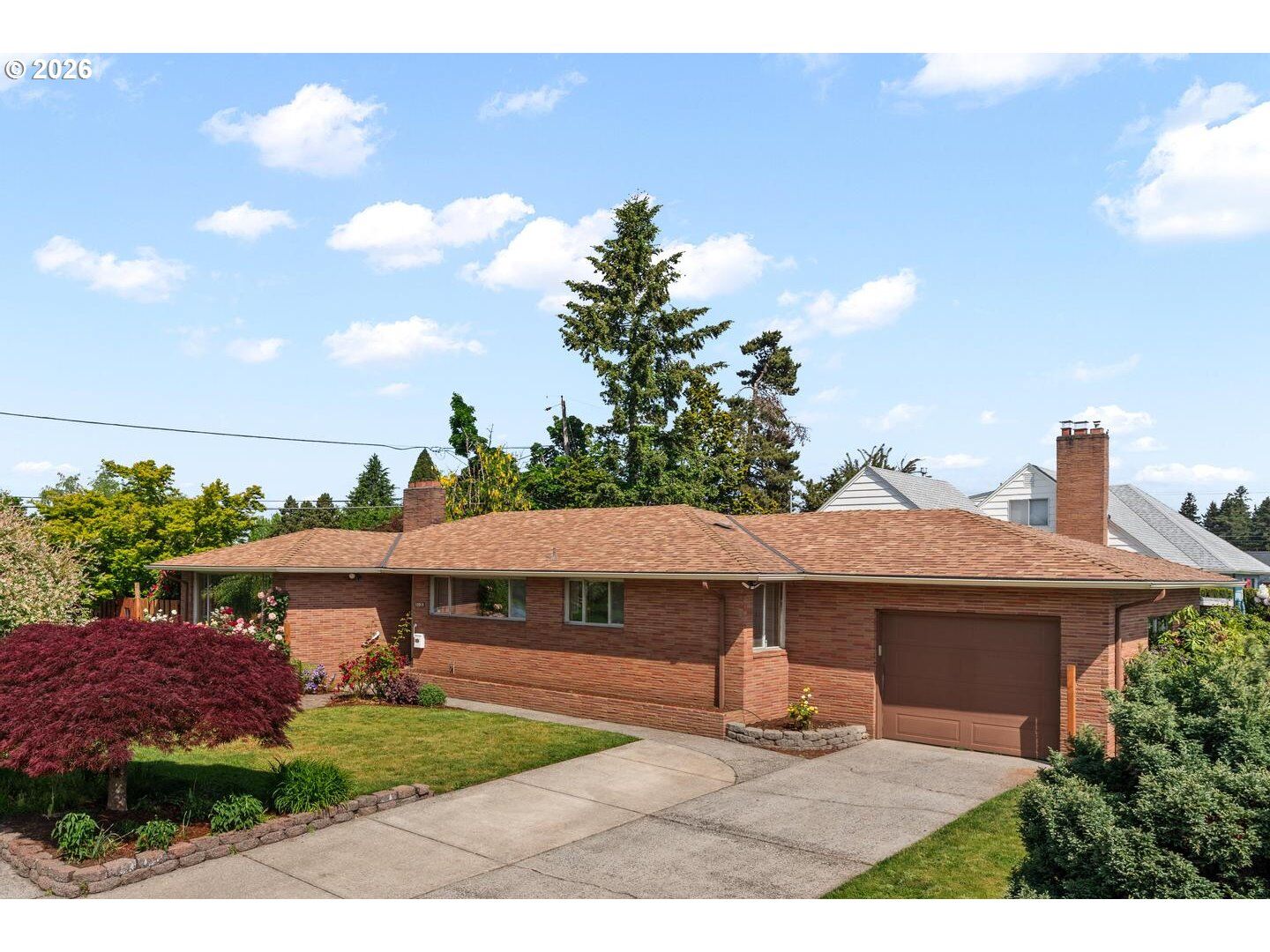 Property Photo: 10919 SE Mill Ct OR 97216
