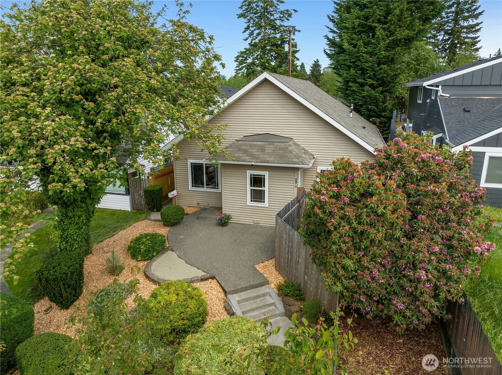 Property Photo:  7910  20th Avenue SW  WA 98106 