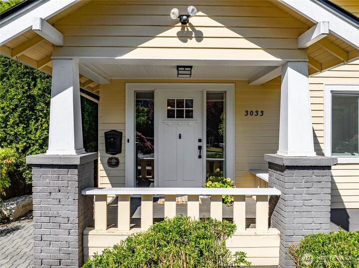 Property Photo:  3033  44th Avenue SW  WA 98116 