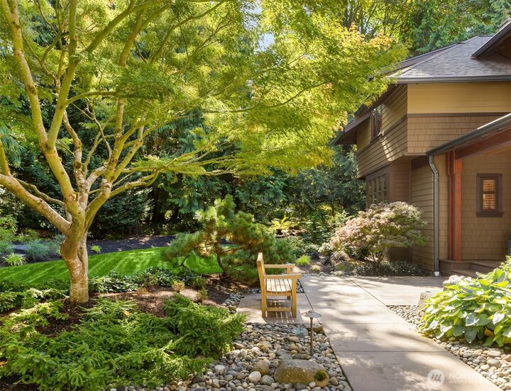 Property Photo:  13223 NE Cambridge Crest Way  WA 98110 