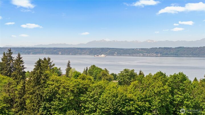 Property Photo: 29015 15th Place S WA 98003