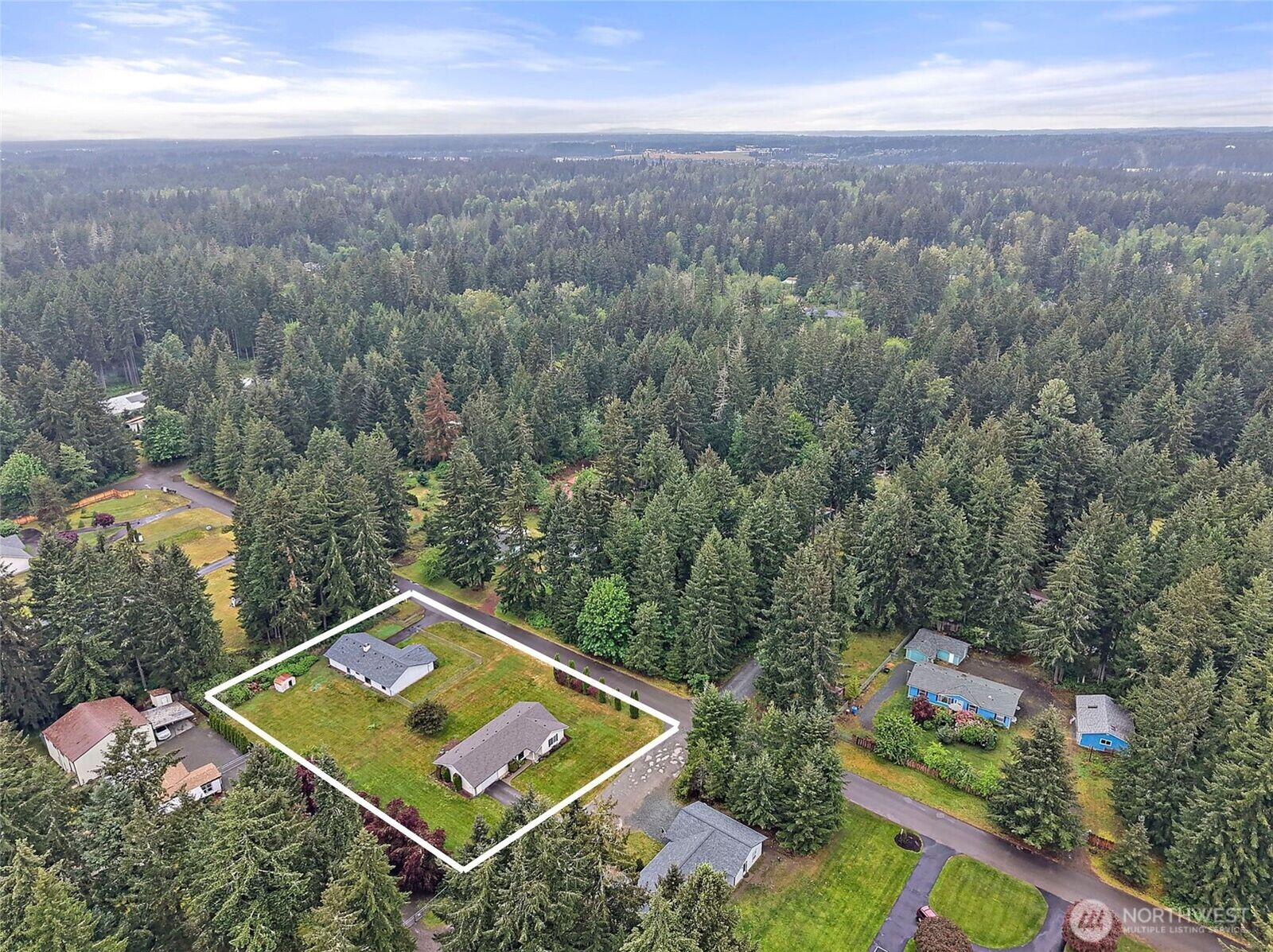 Property Photo:  12810  210th Street E  WA 98338 