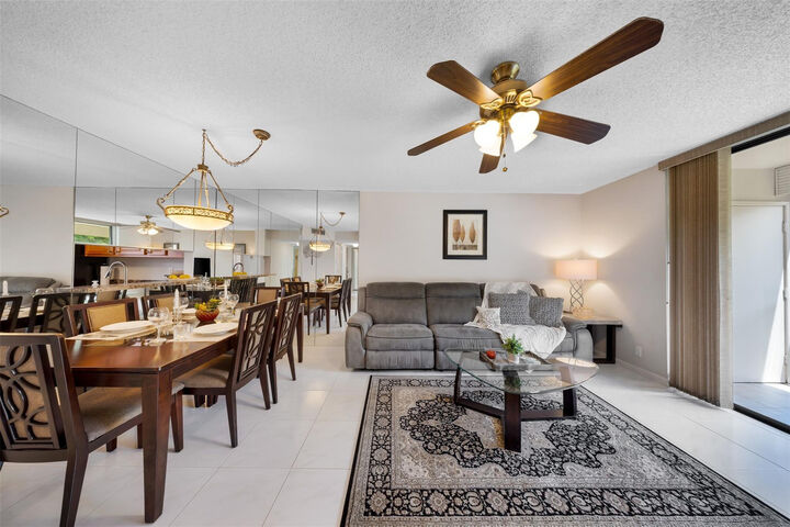 Property Photo:  5250 Las Verdes Circle 317  FL 33484 