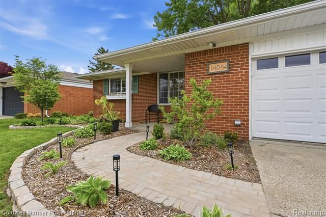 Property Photo:  14954 Norman Street  MI 48154 