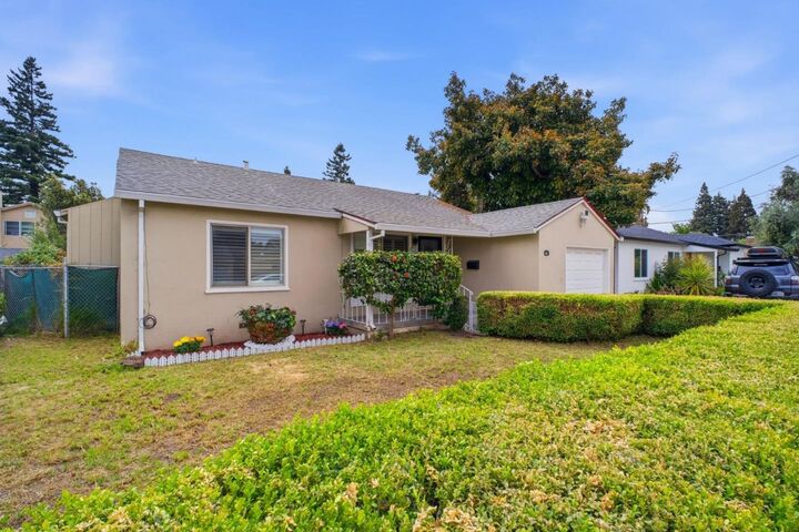 Property Photo: 124 Fagundes Street CA 94544