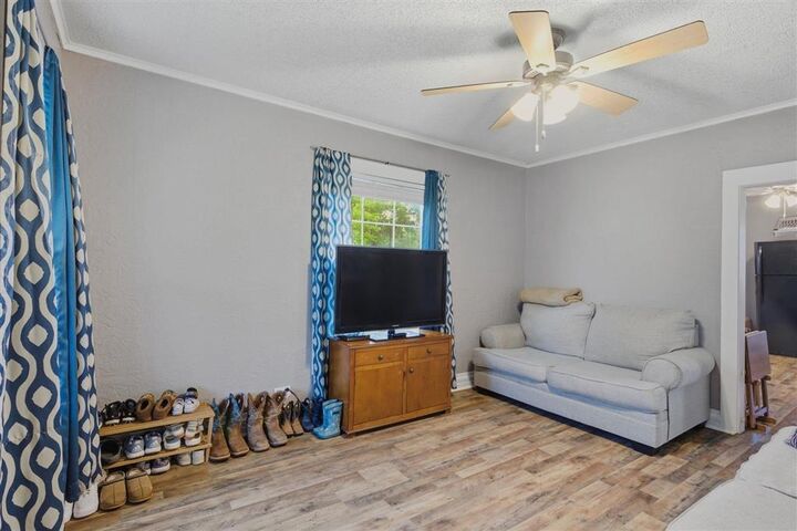 Property Photo:  616 W Thomas Street W  LA 70663 