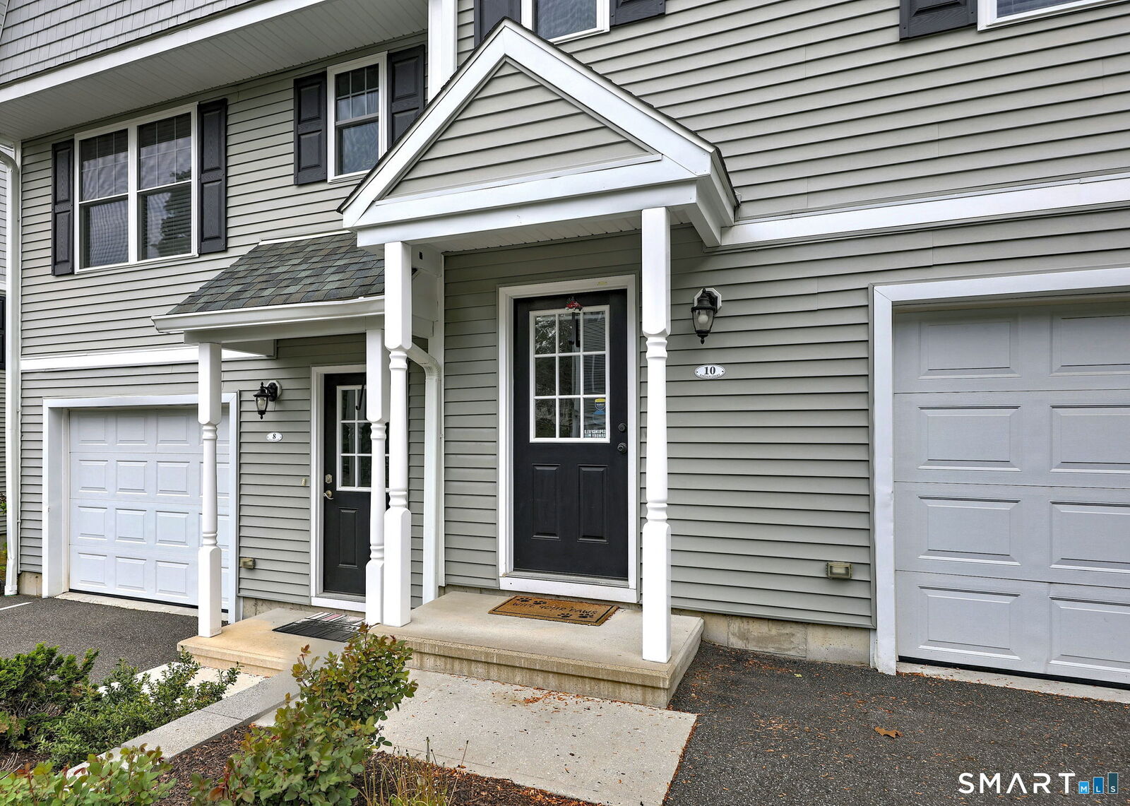 Property Photo:  10 Barnum Court 10  CT 06801 
