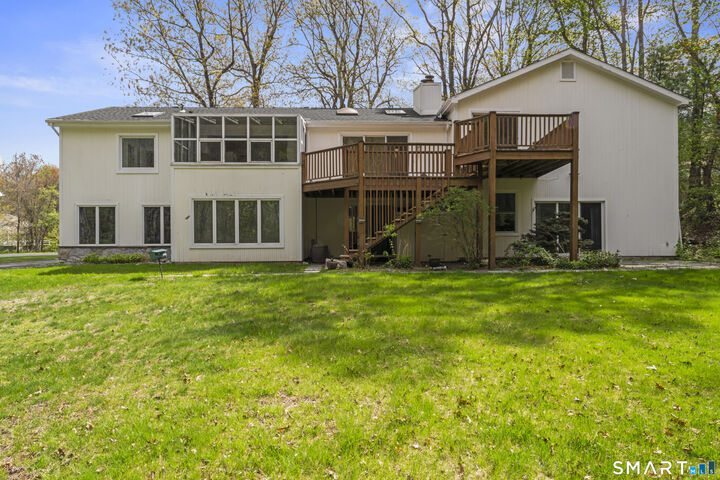 Property Photo:  89 Cranbury Drive  CT 06611 