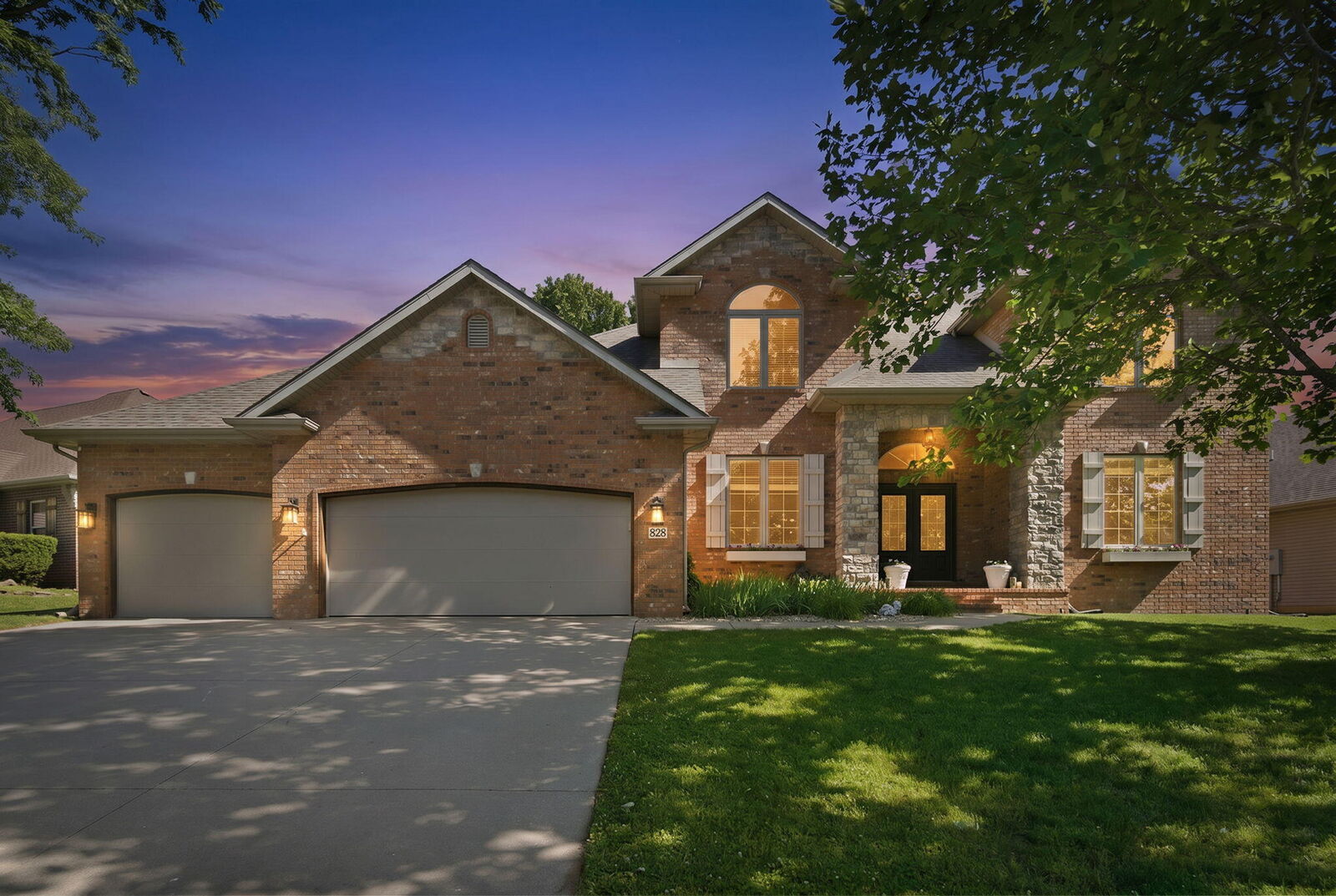 Property Photo:  828 S Shuyler Lane  MO 65738 
