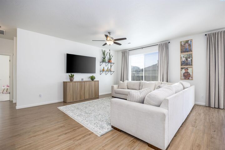 Property Photo:  8602 Ashen Drive  WA 99301 