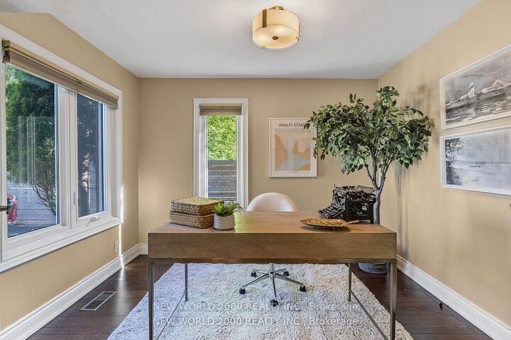 Property Photo: 245 Lakeland Crescent ON L4E 3A6