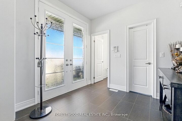 Property Photo: 634 Sweetwater Crescent ON L3X 0H5