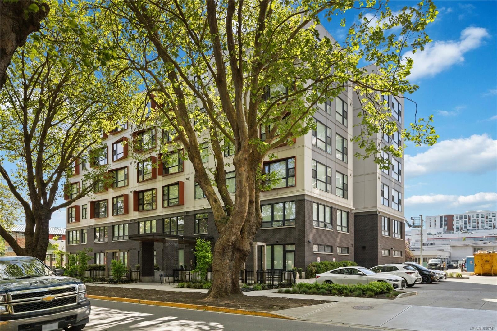 Property Photo:  629 Speed Ave 212  BC V8Z 1A5 