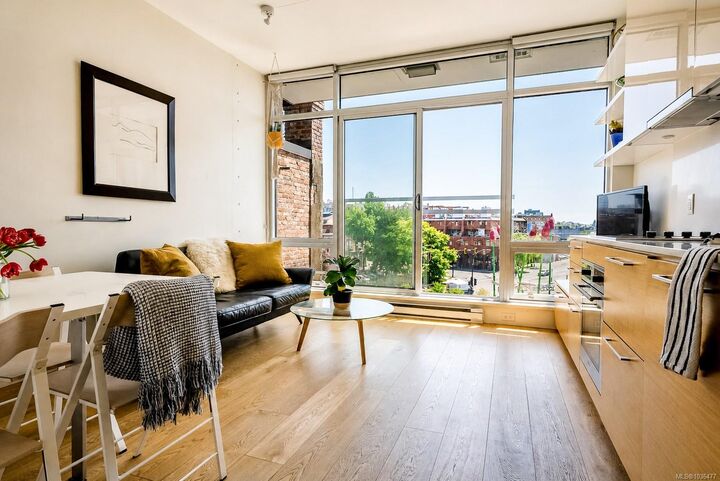 Property Photo:  456 Pandora Ave 400  BC V8W 0E3 