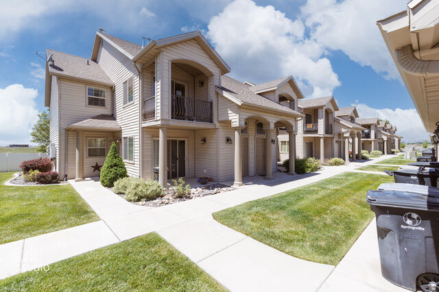 Property Photo:  474 S 2550 W 2  UT 84663 