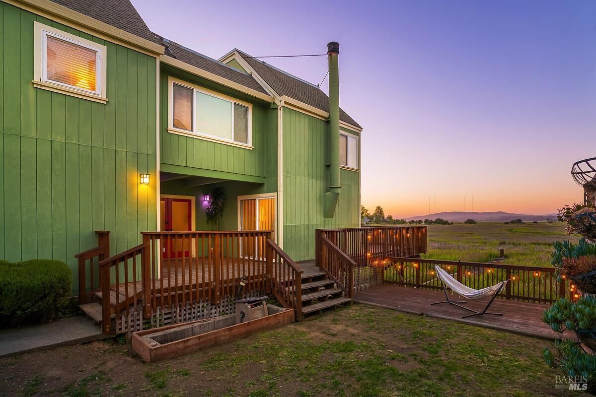 Property Photo:  2729 Topaz Drive  CA 94945 
