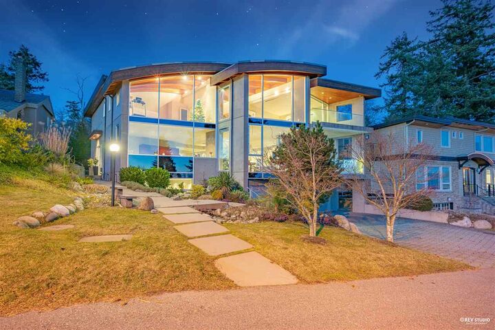 Property Photo: 14523 Magdalen Avenue BC V4B 2X5