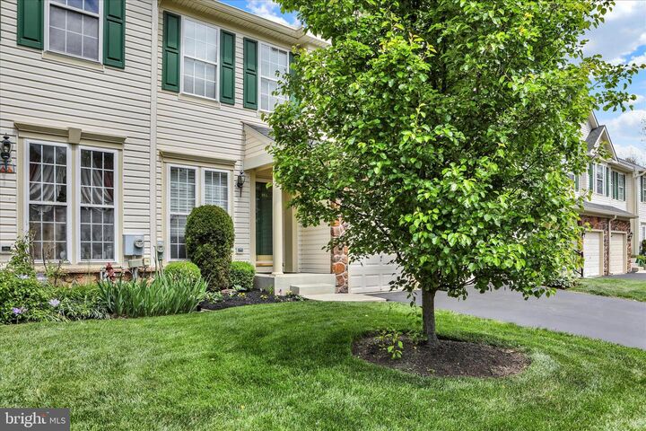 Property Photo:  864 Geranium Drive  PA 18976 