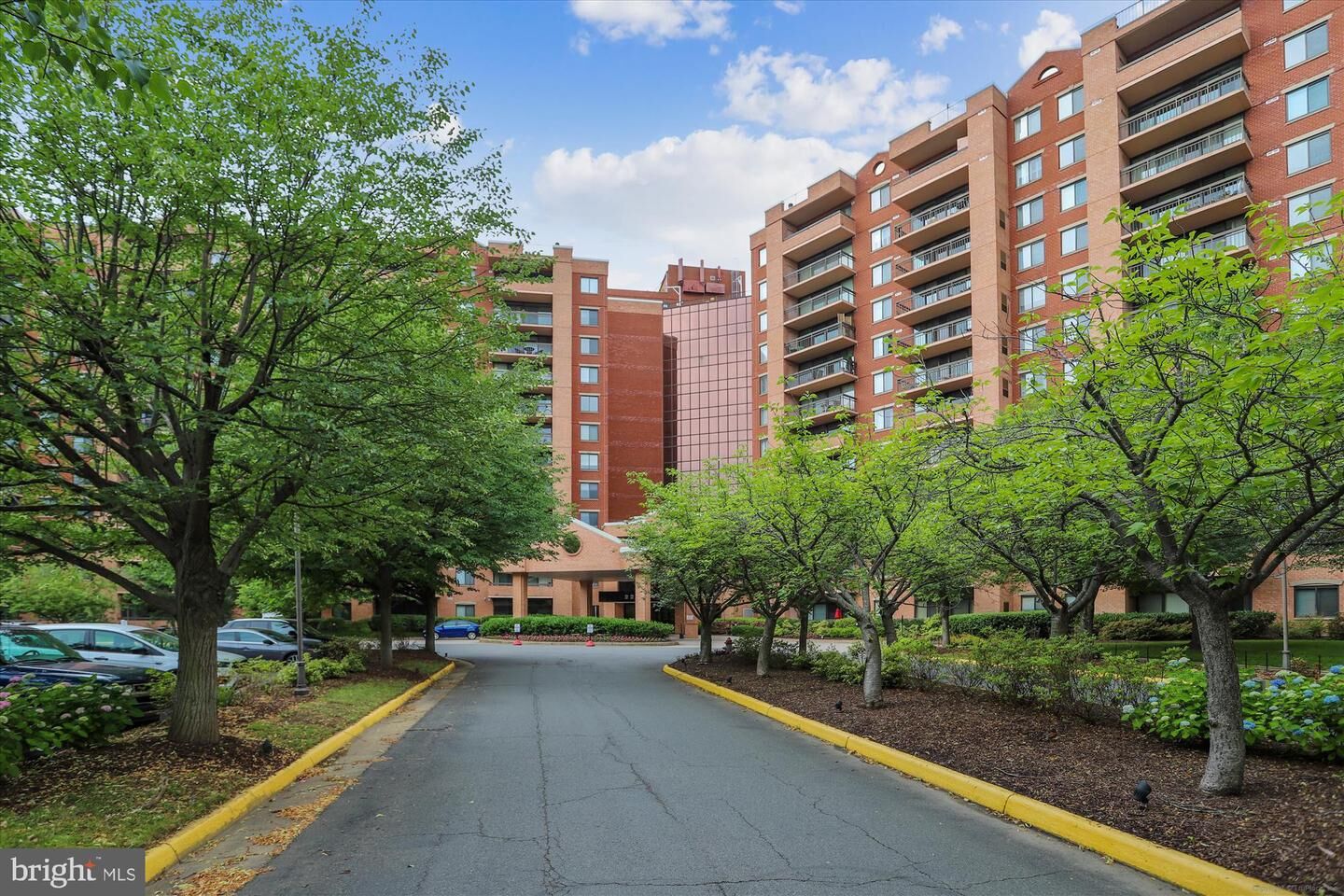 Property Photo:  2230 George C Marshall Drive 1017  VA 22043 
