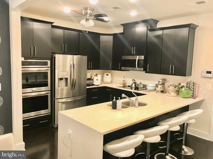 Property Photo:  11 Silverway Drive  VA 20170 