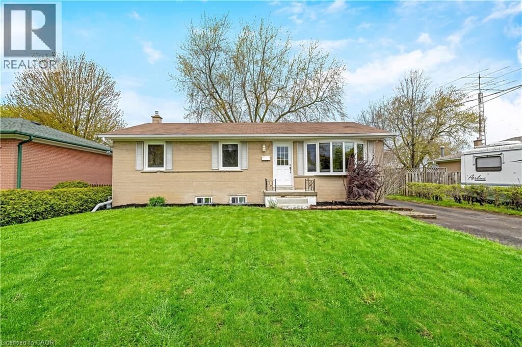 Property Photo:  39 McGilvray Crescent  ON L7G 1L7 