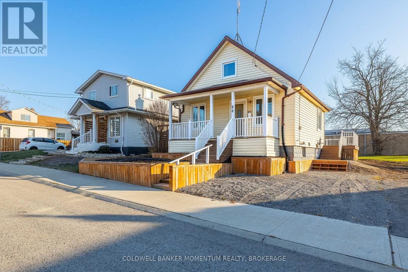 Property Photo:  60 Patricia Street  ON L2V 3W1 