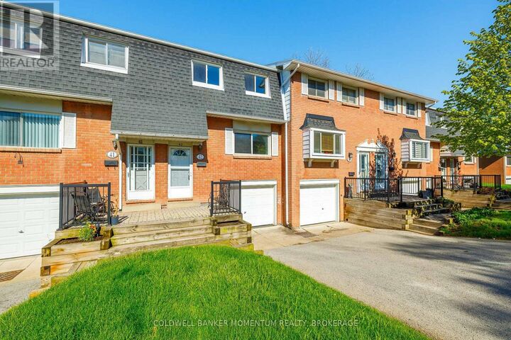 Property Photo:  185 Denistoun Street 42  ON L3C 6J6 