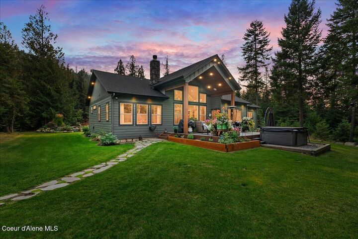 Property Photo:  529 S Beaver Lake Rd  ID 83801 