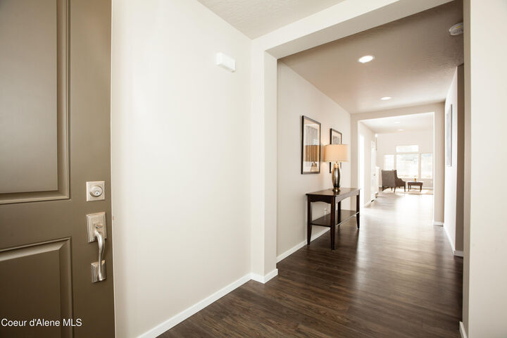 Property Photo:  1115 E Walton Ct  ID 83854 