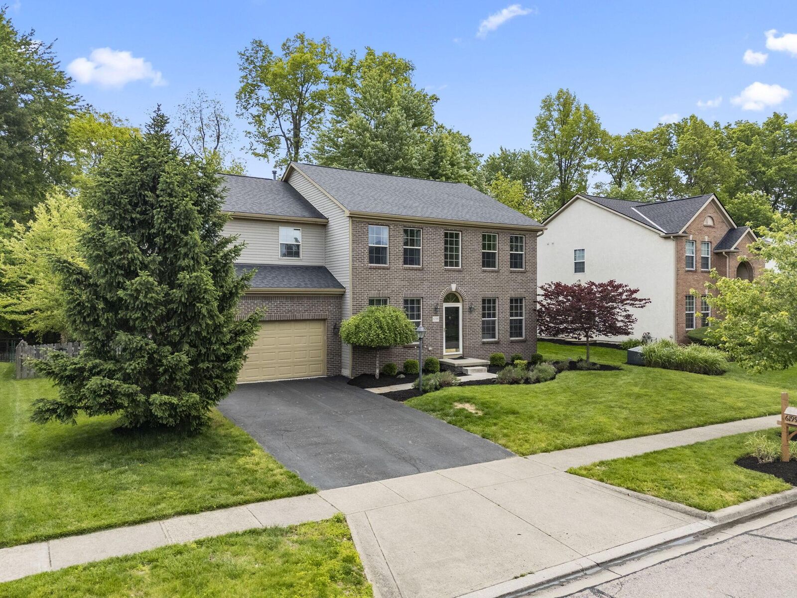 Property Photo:  6199 Beringer Drive  OH 43082 