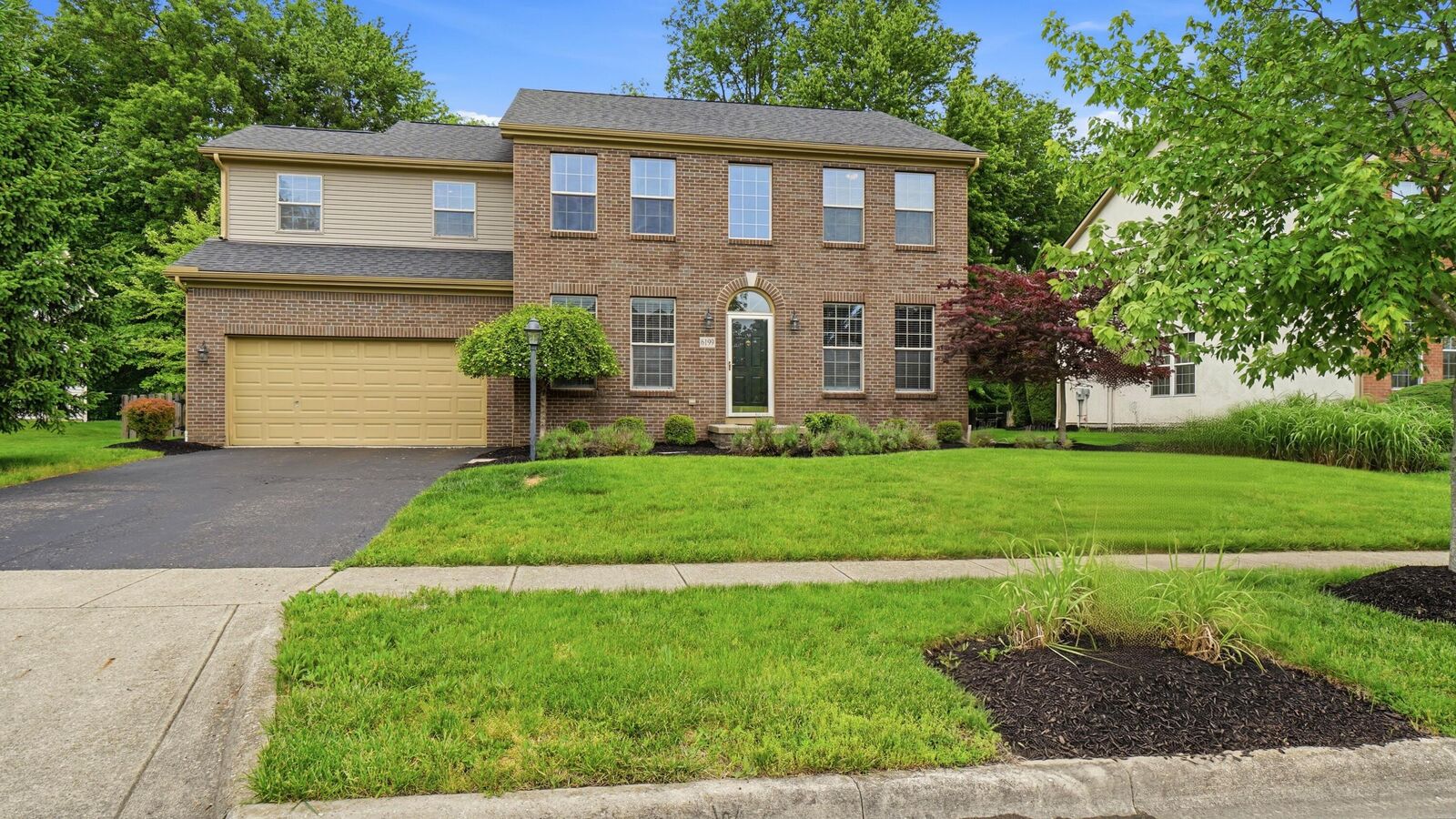 Property Photo:  6199 Beringer Drive  OH 43082 