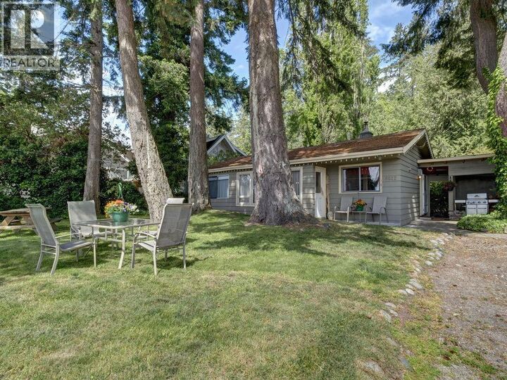 Property Photo:  8622 Espl Merry Island  BC V0N 1Y1 