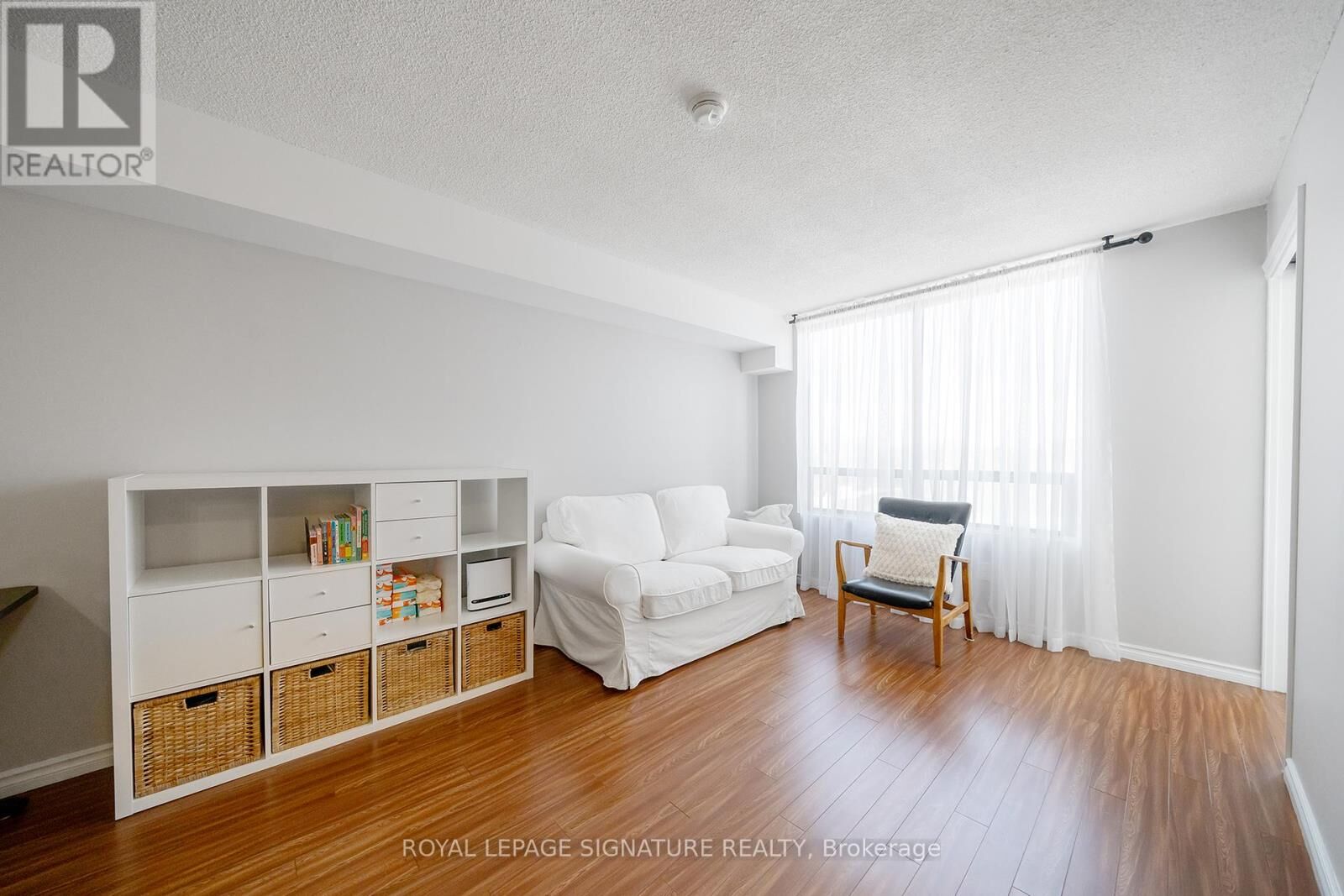 Property Photo:  117 Gerrard Street East 704  ON M5B 2L4 