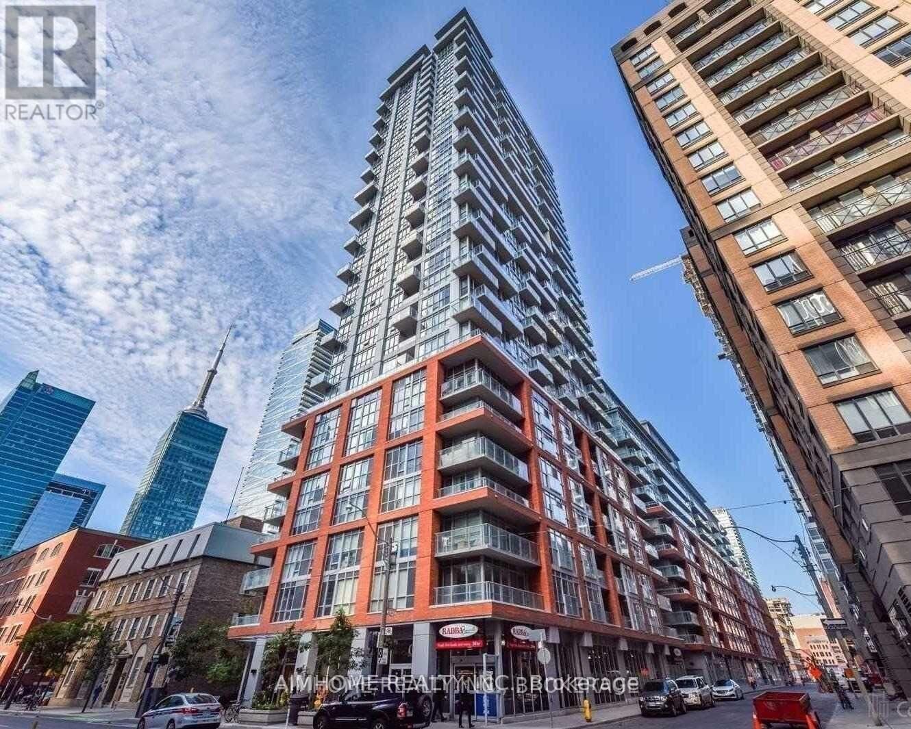 Property Photo:  126 Simcoe Street 2802  ON M5H 4E6 