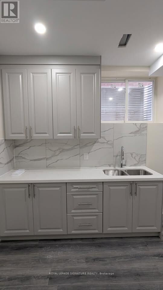 Property Photo:  2420 Edward Leaver Trail  ON L6M 5M2 