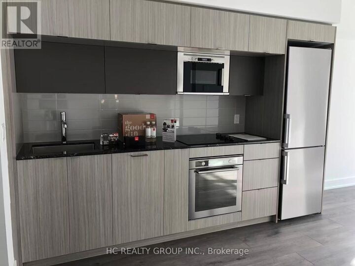 Property Photo:  575 Bloor Street East 711  ON M4W 0B2 