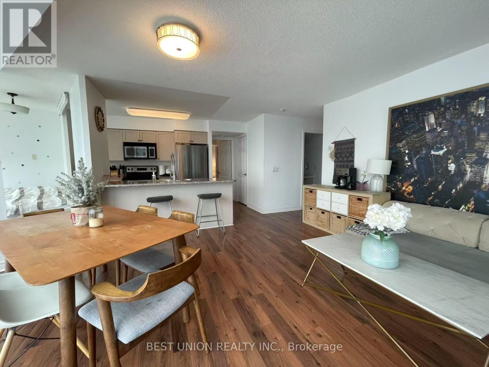 Property Photo:  30 Grand Trunk Crescent 3511  ON M5J 3A4 