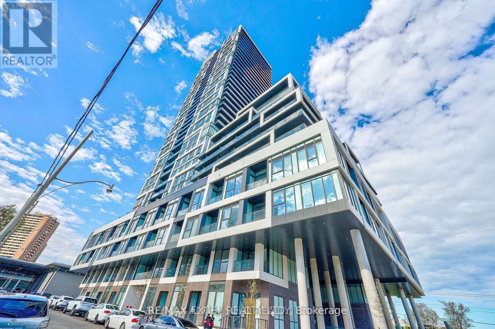 Property Photo:  5 Defries Street 3402  ON M5A 0W7 