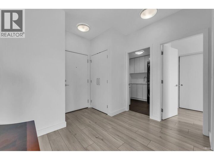 Property Photo:  1621 Hamilton Avenue 408  BC V7P 0B6 