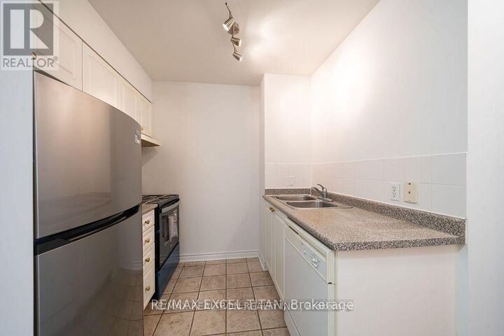 Property Photo:  1407 Dupont Street 112  ON M6H 4J7 