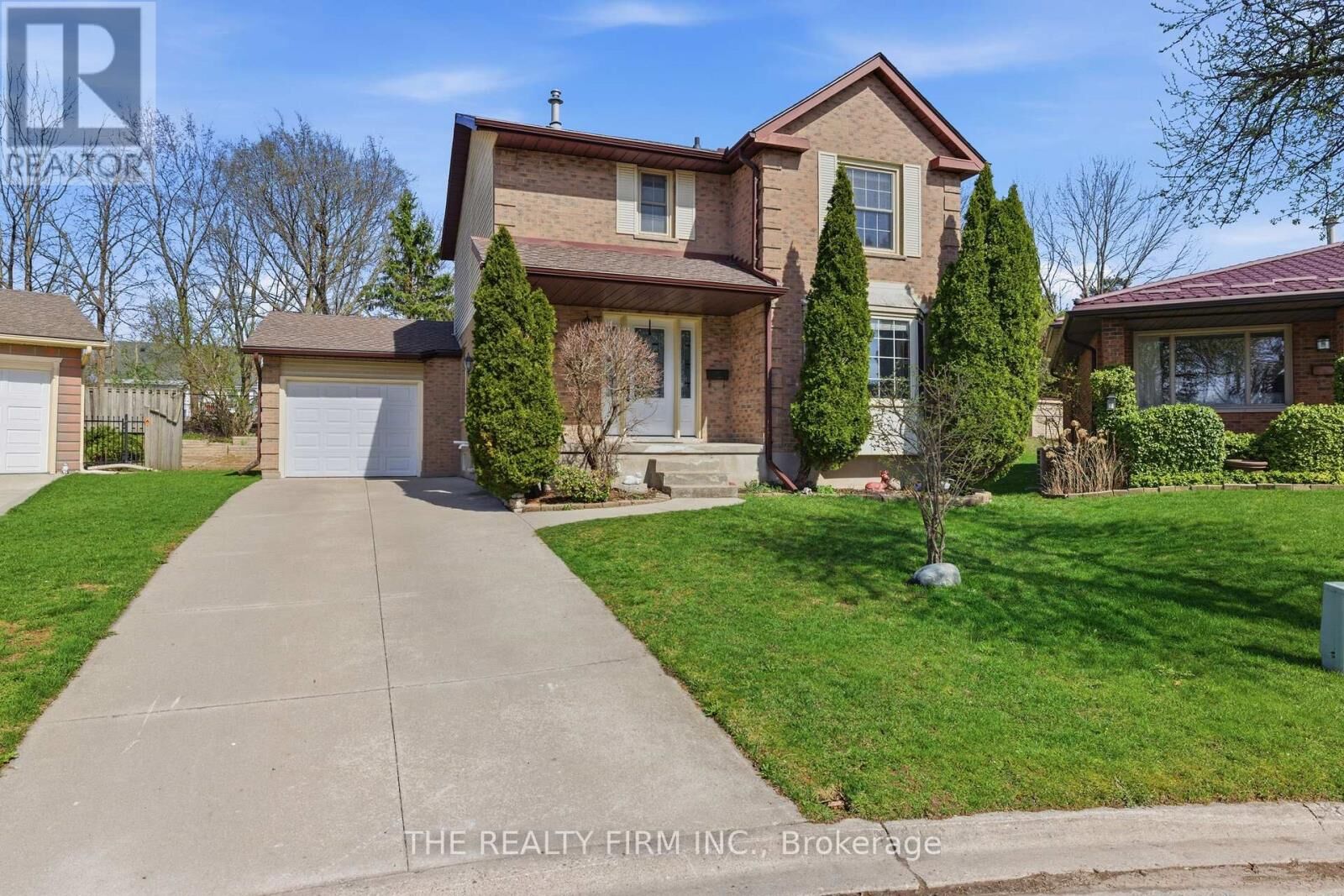 Property Photo:  78 Sussex Place  ON N5Y 5H3 