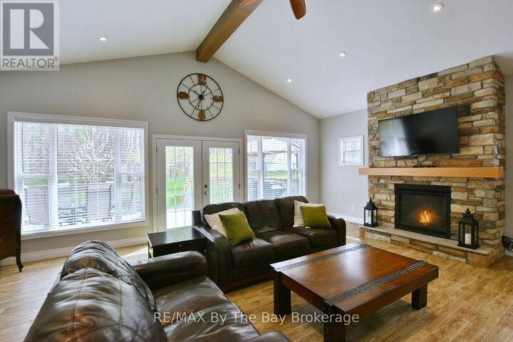 Property Photo:  37 Wesley Avenue  ON L9Z 1C8 