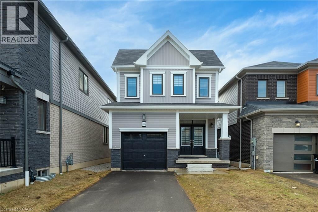 Property Photo:  406 Dolman Street  ON N0B 1M0 