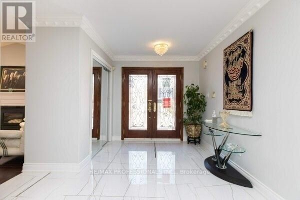 Property Photo:  2078 Perran Drive  ON L5K 2R5 