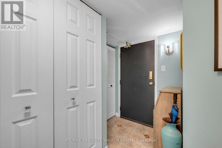 Property Photo:  540 Cambridge Street South 113  ON K1S 5M7 